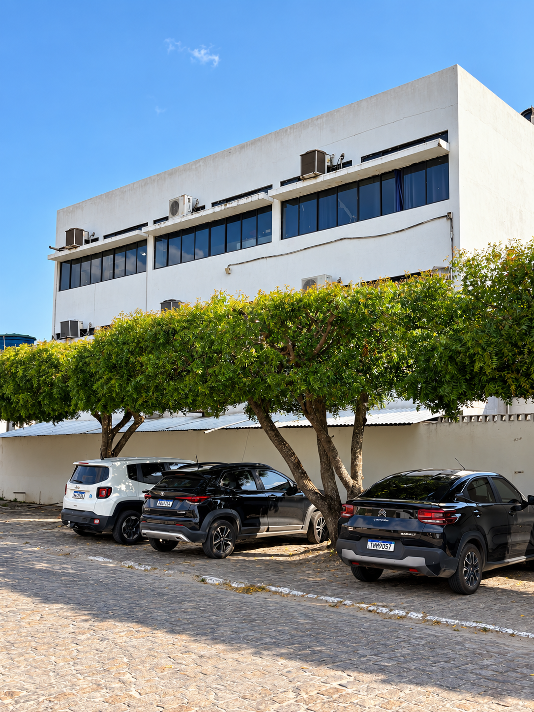 Foto_2_Régis_Fachada_UFAL_Penedo.png